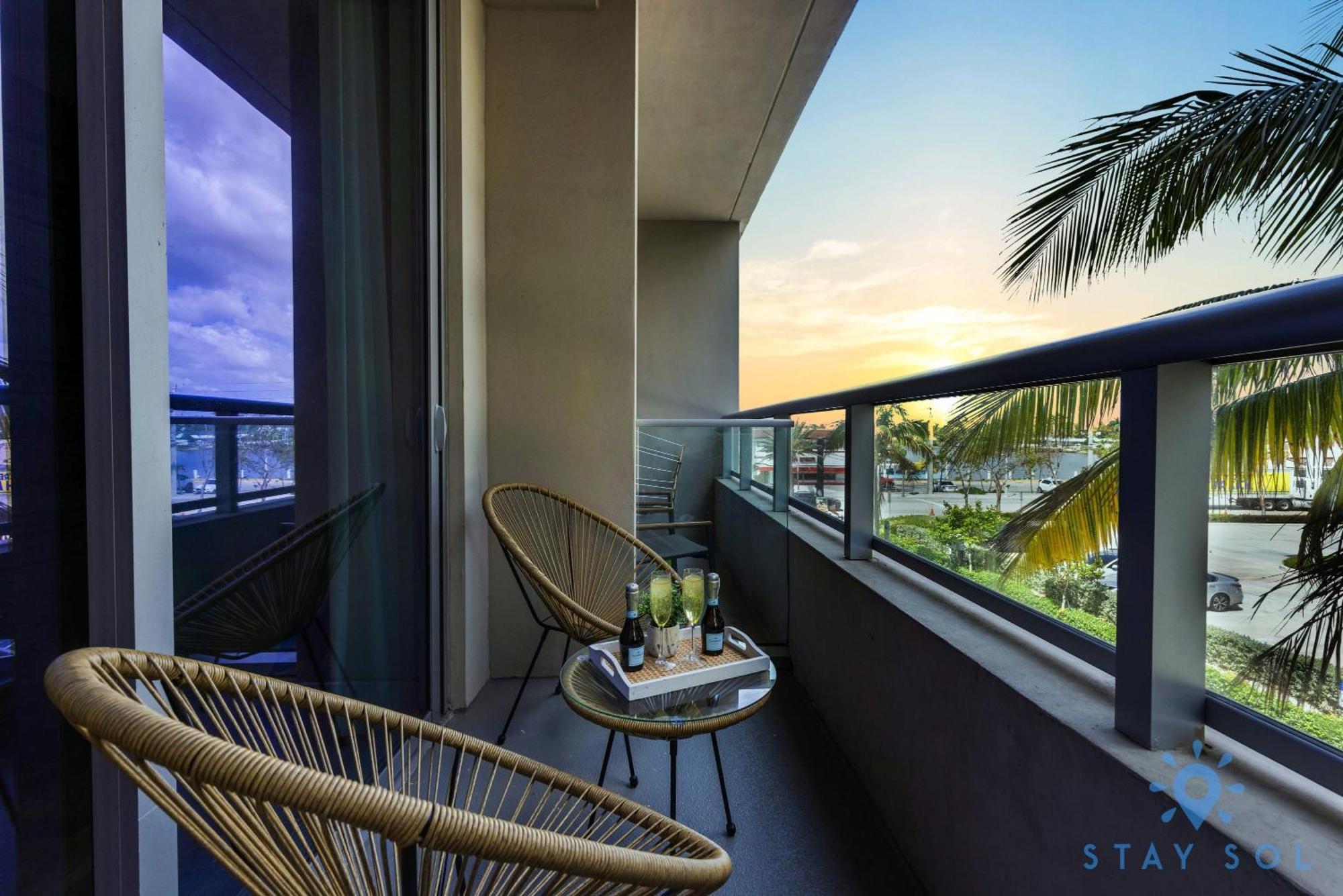 Rooftop Pool - Hollywood Beach Boardwalk ภายนอก รูปภาพ