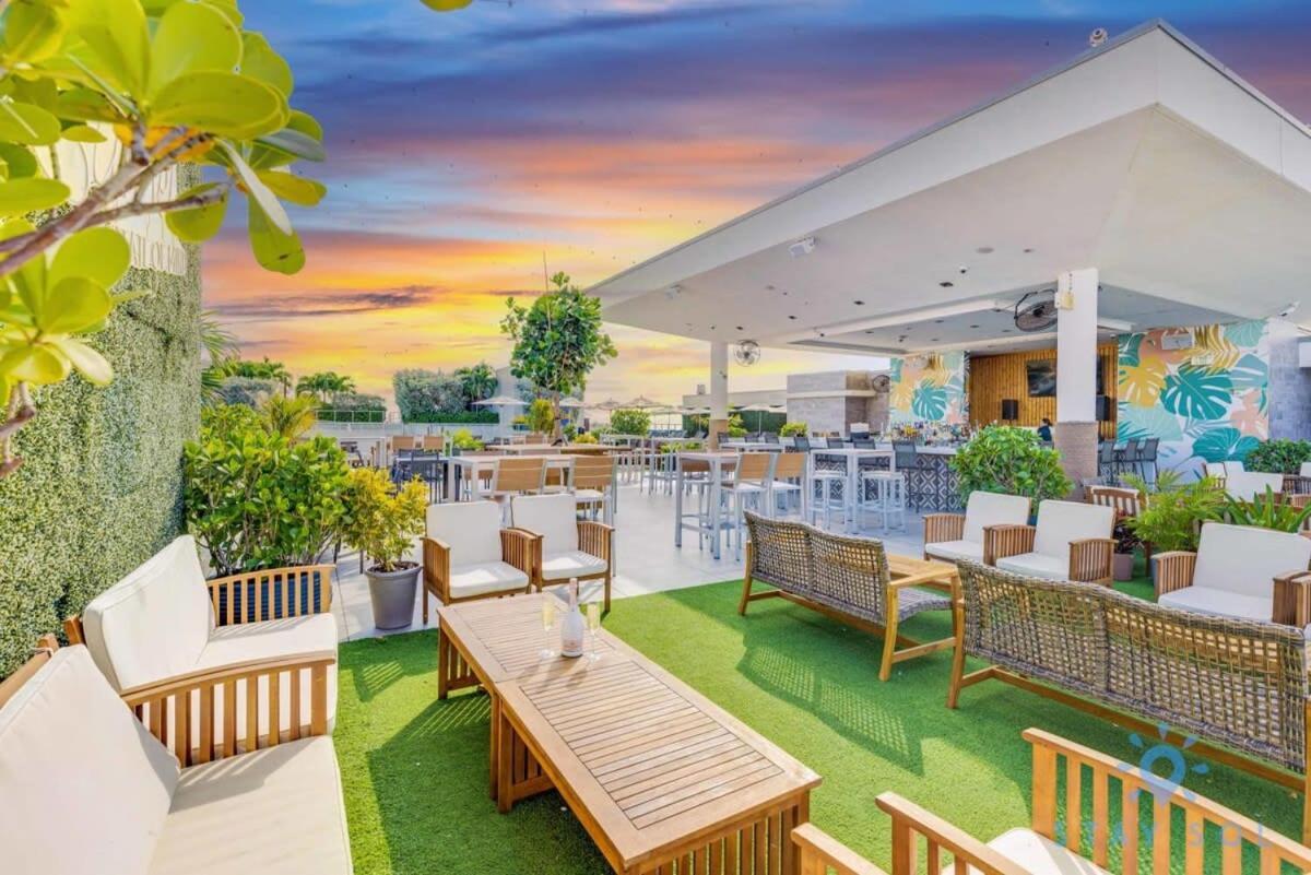 Rooftop Pool - Hollywood Beach Boardwalk ภายนอก รูปภาพ