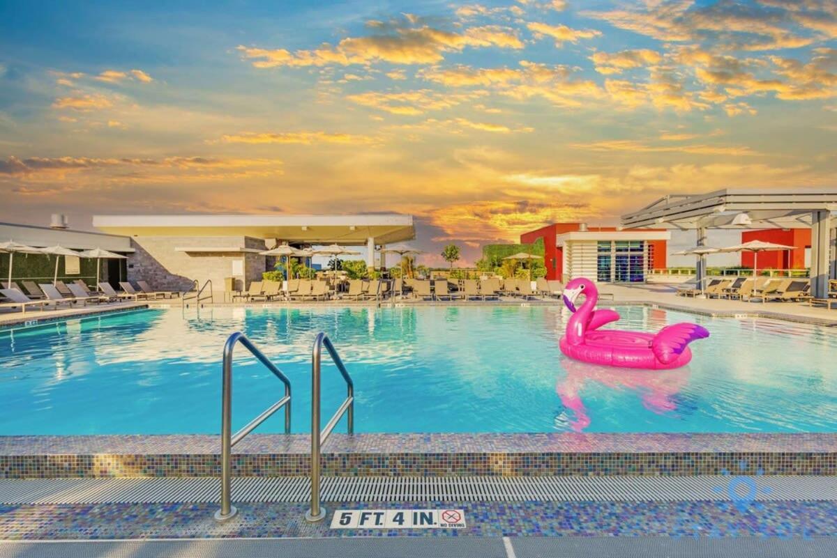 Rooftop Pool - Hollywood Beach Boardwalk ภายนอก รูปภาพ